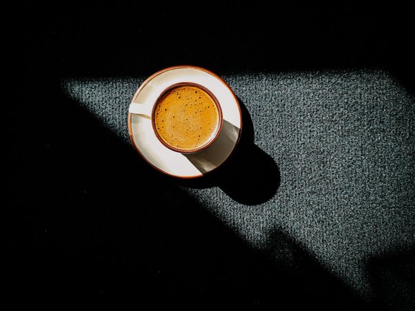 Mastering London's Mist: The Ultimate Guide to Choosing Waterproof Eyeliner;235Unlock Your Signature Style: Curating British-Made Accessories for a Standout Look